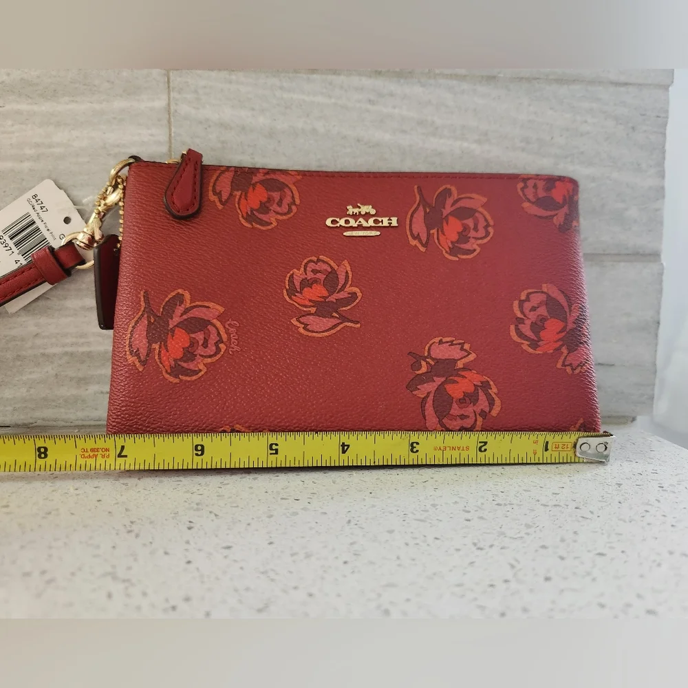 NWT Coach Red Apple Floral Print Zip Top Wristlet - Picture 3 of 5